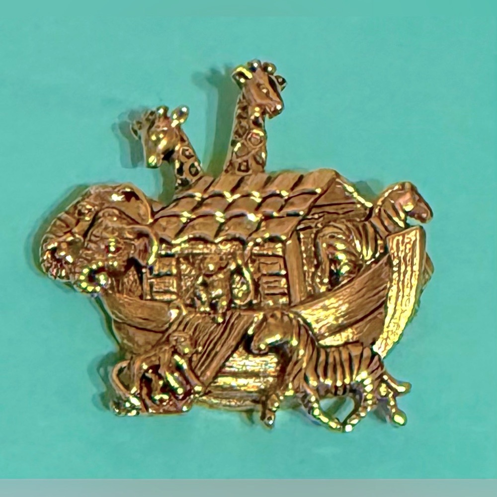 Vintage Gold Tone Noah's Ark Brooch